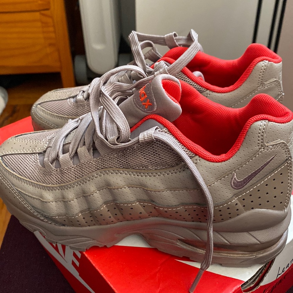 Tan beige Nike air max 95